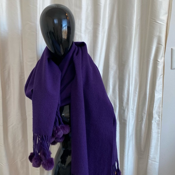 Soft wool scarf with Fur Pom Fringe. Purple ! - Picture 9 of 14